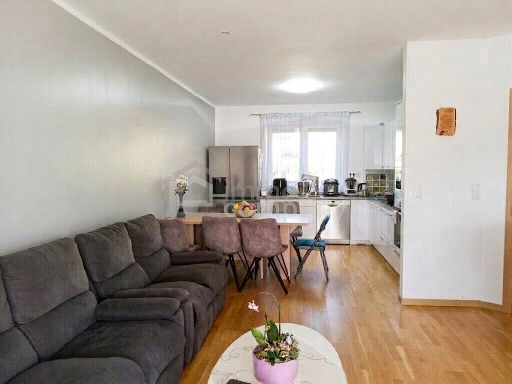 Neuwertige Doppelhaushälfte in Wiener Neustadt, 4 Zimmer, Garten, Terrasse, 3 Bäder! – Foto 4