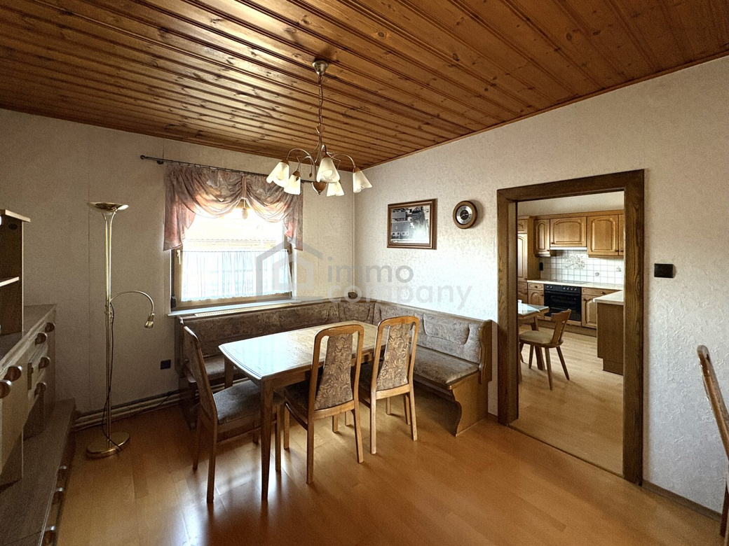Einfamilienhaus mit Garten, Pool & Garage in Laa an der Thaya! – Foto 11