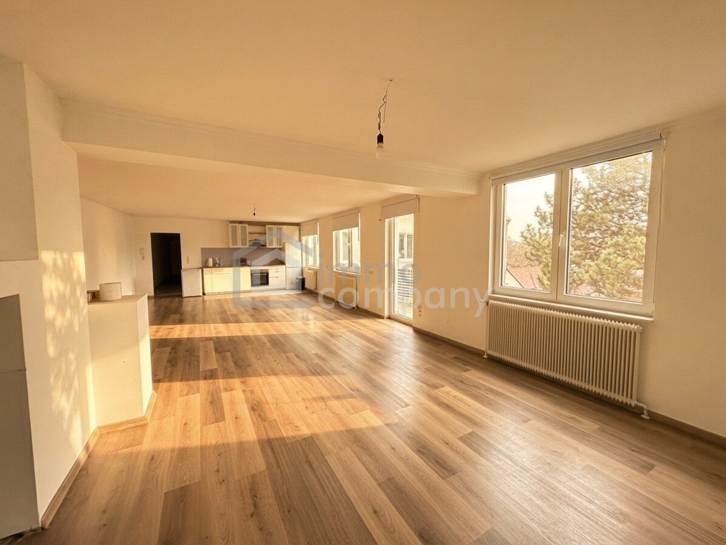 Lichtdurchflutete 3-Zimmer-Wohnung mit 130 m2 und Balkon in 1210 Wien – Ihr neues Zuhause wartet! – Foto 2