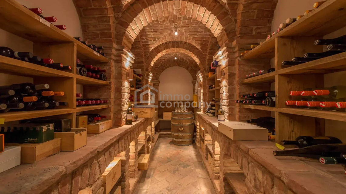 diese Villa-  ein perfektes Refugium für Menschen, mit höchstem Wohnanspruch, in privater Umgebung. – Foto 7
