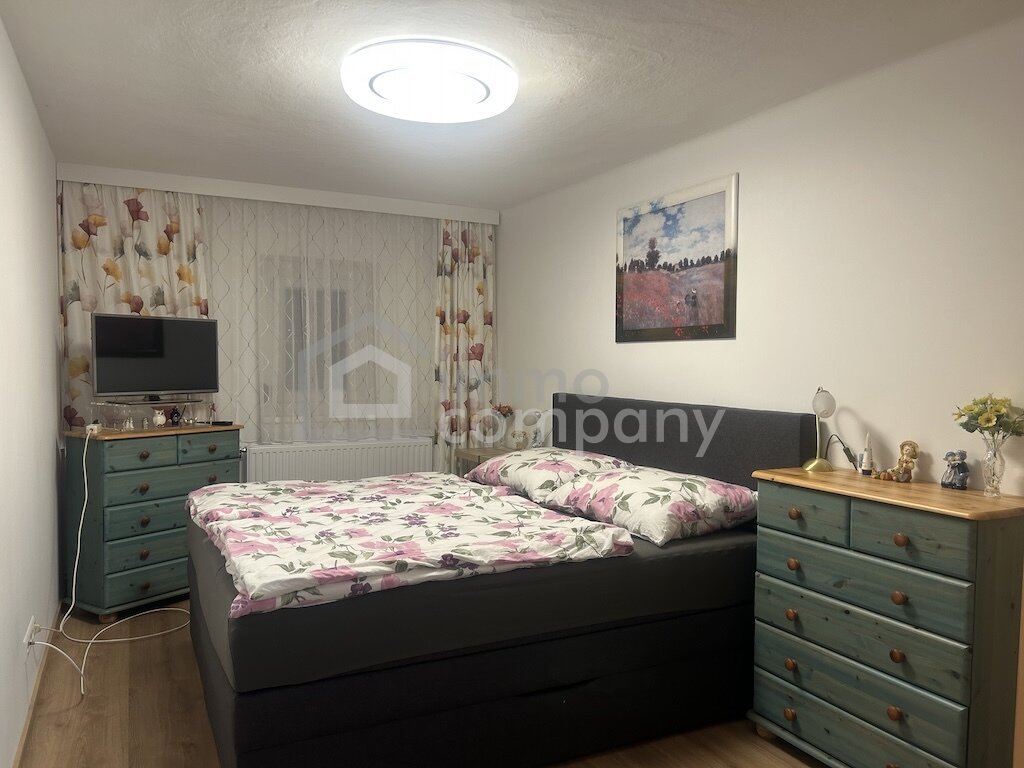 Schönes Einfamilienhaus mit großem ebenen Garten – Foto 3