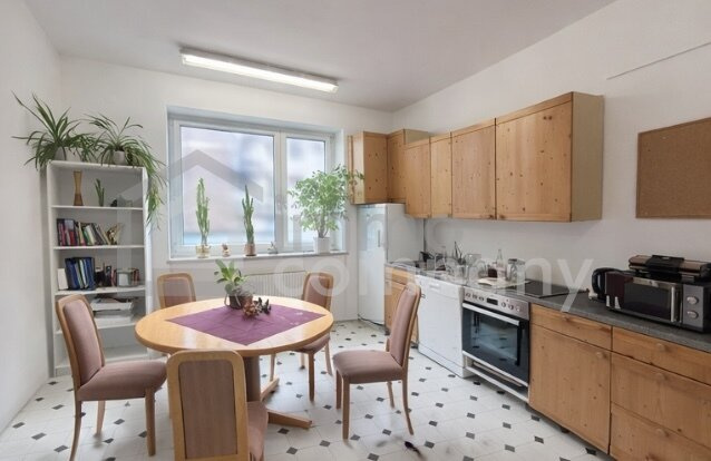 Ruhiges Altbau-Büro mit Innenhofzugang – Foto 4