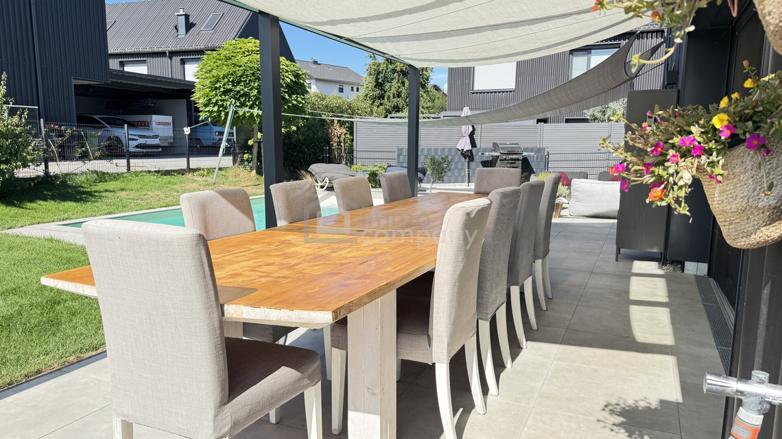 NEUER PREIS!  DESIGNHAUS MIT POOL & 80 m² TERRASSE – SEEWALCHEN AM ATTERSEE/Kemating – Foto 4