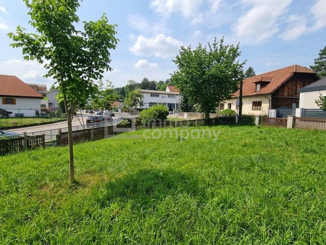 KLOSTERNEUBURG: Sonniges- vollaufgeschlossenes Baugrundstück – Foto 1