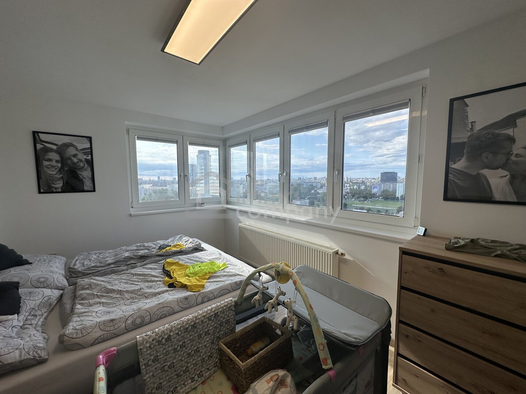Skyline-Living im 20. Bezirk – 13. Stock, Panoramablick & Garage“ – Foto 8