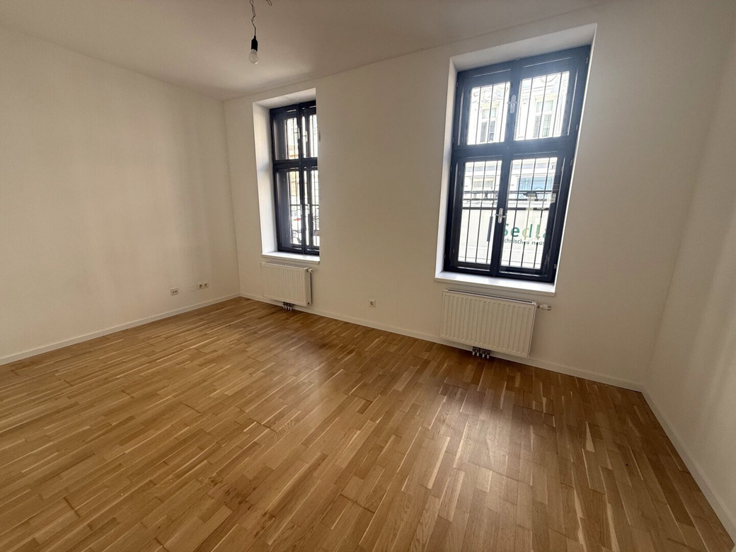 3 Zimmer Altbauwohnung + Terrasse (mit Blick in den Garten) mit ca. 8,50 m² im EG in der Storchengasse - nur ca. 3 - 4 Gehminuten zur U-Bahn U4 & U6 – Foto 6