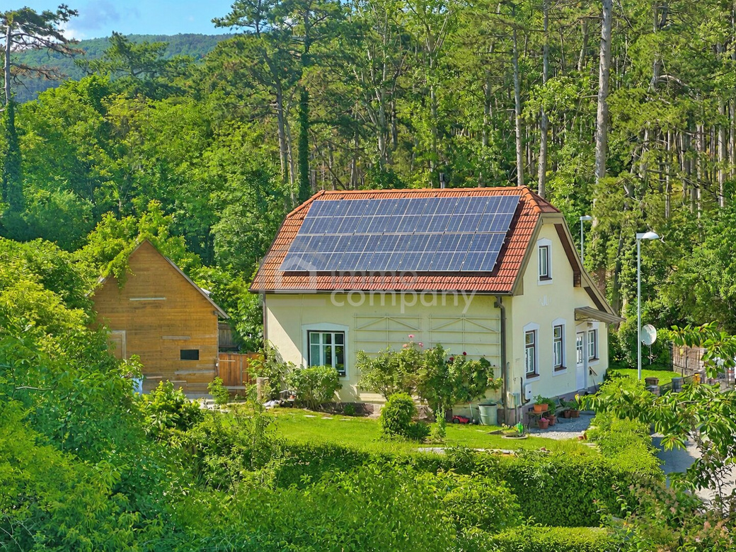 Gemütliches kleines Landhaus für Singles oder Paare –  ein Paradies im Grünen – Landhaus mit PV-Anlage nahe Wien – Foto 1