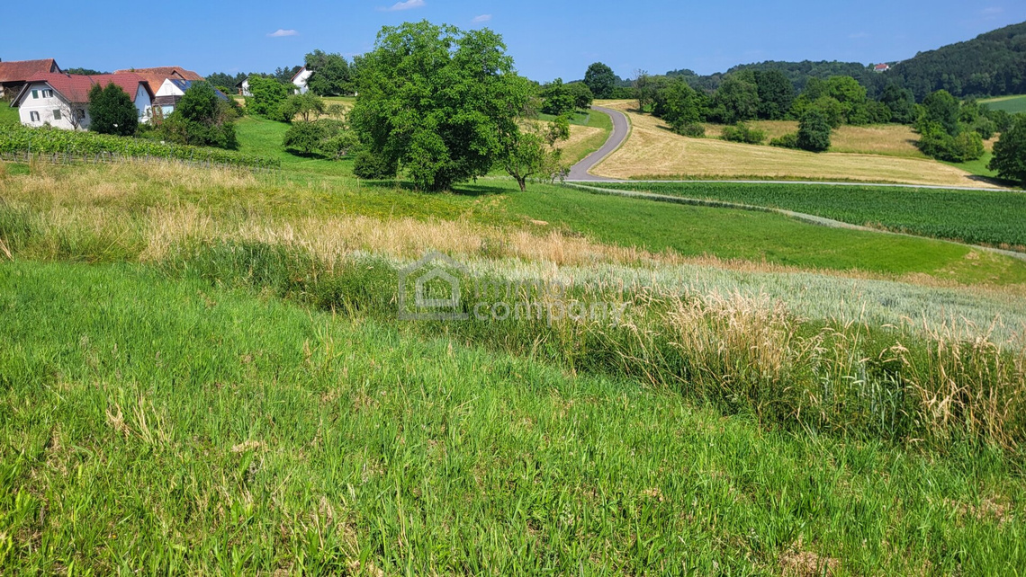 Sonniges Grundstück in Kirchberg an der Raab mit herrlicher Aussicht – Foto 2