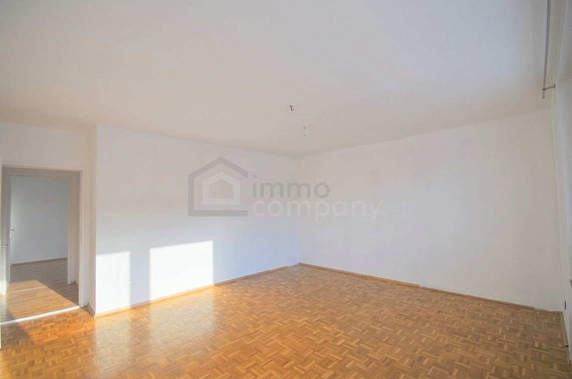 Moderne 3-Zimmer-Wohnung in Eugendorf mit Balkon, Einbauküche und Badewanne! – Foto 2