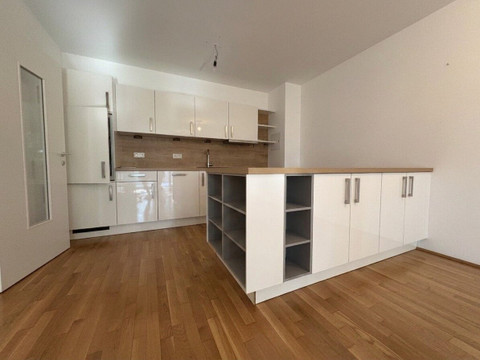 Moderne 2-Zimmer-Wohnung mit Westterrasse & Grünblick (inkl. Garagenplatz) – 1210 Wien