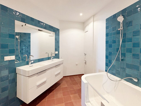 360° Wienblick - inklusive: Sanierte DG-Maisonette, ca. 127 m2 + 3 Freiflächen - 8 Minuten zur City (U1) – 1100 Wien,Favoriten