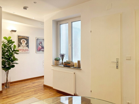 Sonniges Apartment mit luftiger Deckenhöhe - mit oder ohne Möblierung! – 1060 Wien