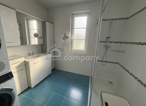 Wohnkomfort! Saniertes & Modernisiertes Einfamilienhaus auf Doppelgrundstück in Lassee, mit Garten, Carport & Salzwasserpool! – 2291 Lassee