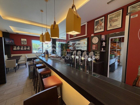 Restaurant mit Gastgarten in sehr frequentierter Lage – 4050 Traun