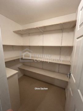 Helle 3-Zimmer-Wohnung mit Loggia, Einbauküche und Stellplatz in 1220 Wien – 1220 Wien