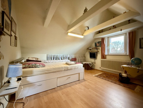 Renovierungsbedürftiges Einfamilienhaus mit großem Grundstück, 32min bis Wien Hauptbahnhof – 2490 Ebenfurth