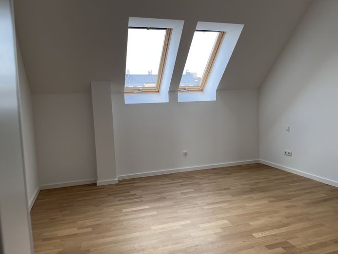 /// Lichtdurchflutete Dachwohnung mit Fernblick/// – Foto 6